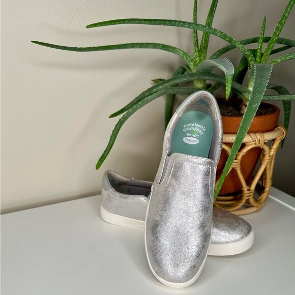 Dr. Scholl's Shoes - Dr. Scholl’s Madison Party Metallic Silver Slip-On Sneakers Women’s 7.5M